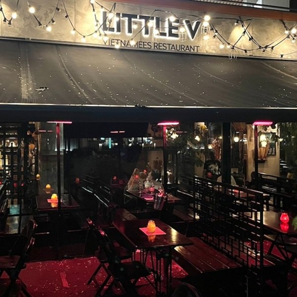Knikarm zonwering, horeca rotterdam, Little V