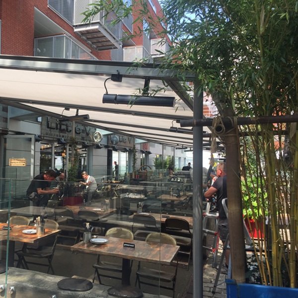 Pergola terrasoverkapping textiel dak voor de Horeca, op maat gemaakt. DEN HAAG LITTLE V